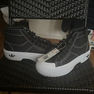 High top Adidas Nizza Trek W